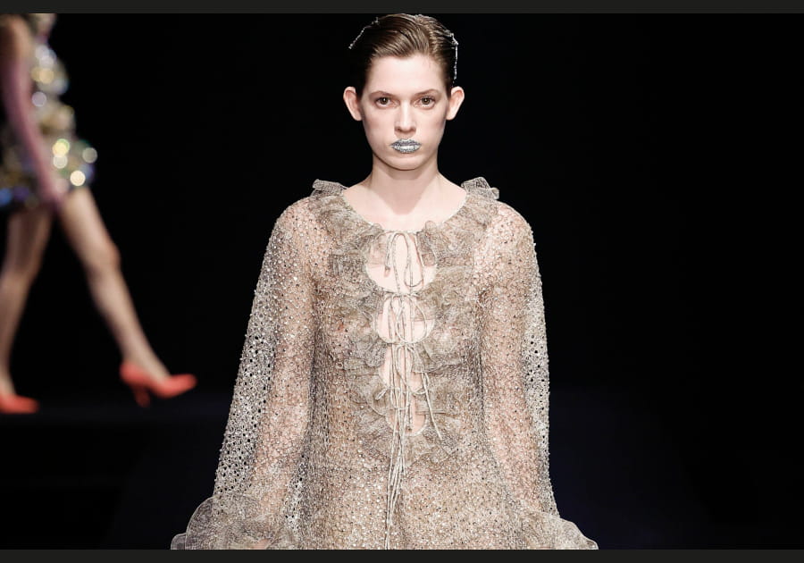 La bouche argent&eacute;e de Valentino