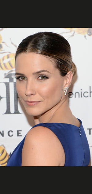 Le chignon plaqu&eacute; de Sophia Bush