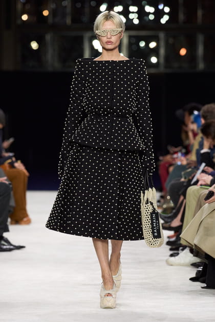 Look 15&nbsp;du d&eacute;fil&eacute; Balmain