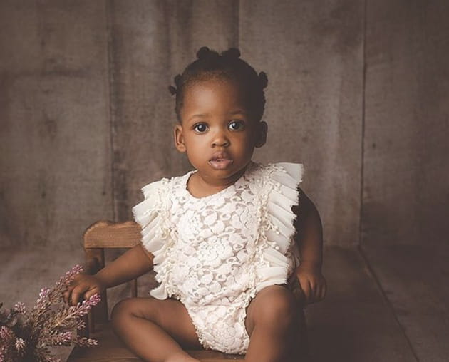 Fillette Toute Sage Et Mignonne