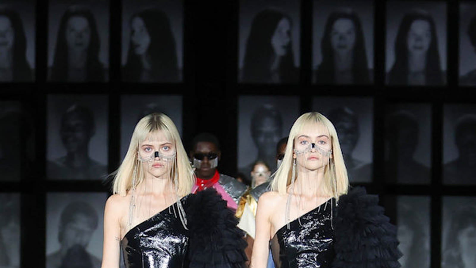 Look 27