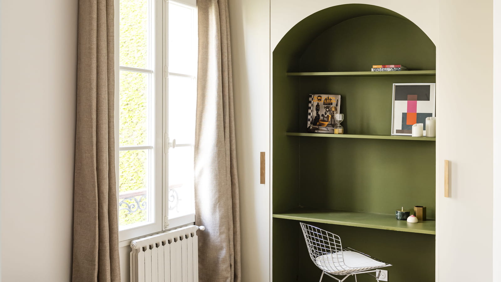 Bureau niché