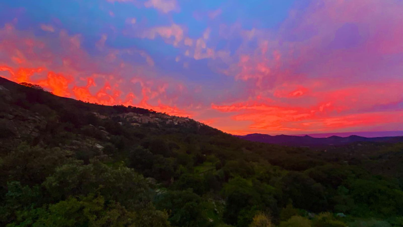 Coucher de soleil sur Occhiatana