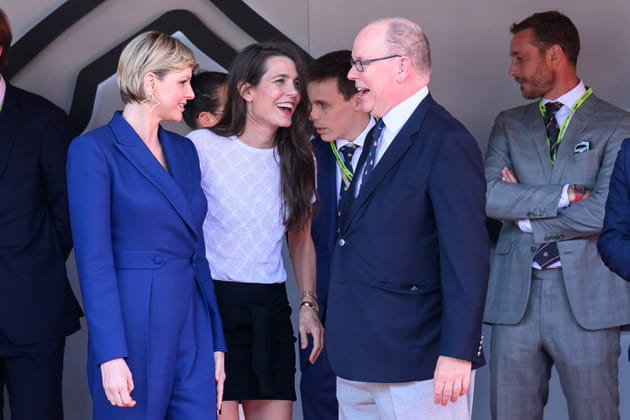 Charlotte Casiraghi, rayonnante avec Albert et Charlene de Monaco au Grand Prix