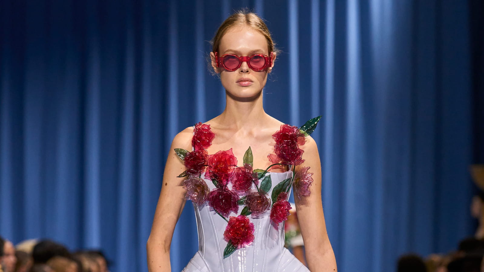 Look 19