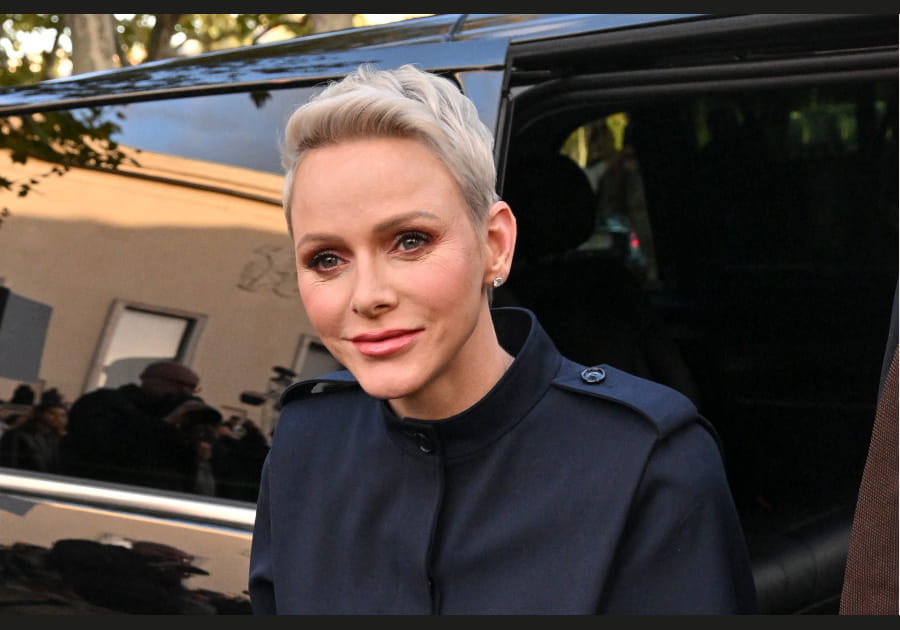 La coupe courte de Charl&egrave;ne de Monaco