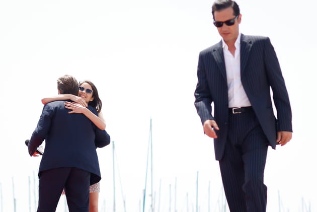 Marion Cotillard, Beno&icirc;t Magimal et Melvil Poupaud, au JT de 13h de France 2, le 21&nbsp;mai