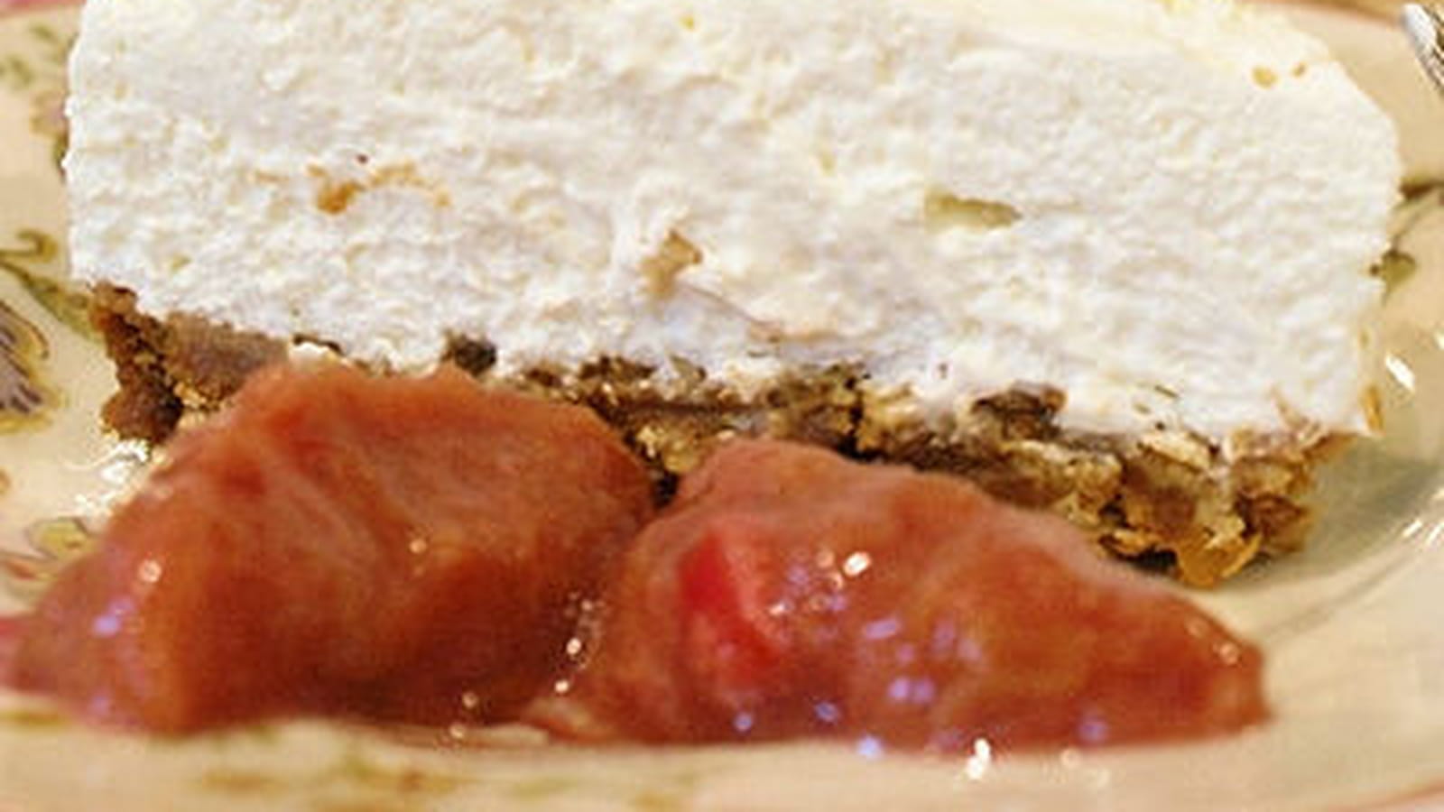 Cheesecake sans cuisson et compotée de rhubarbe