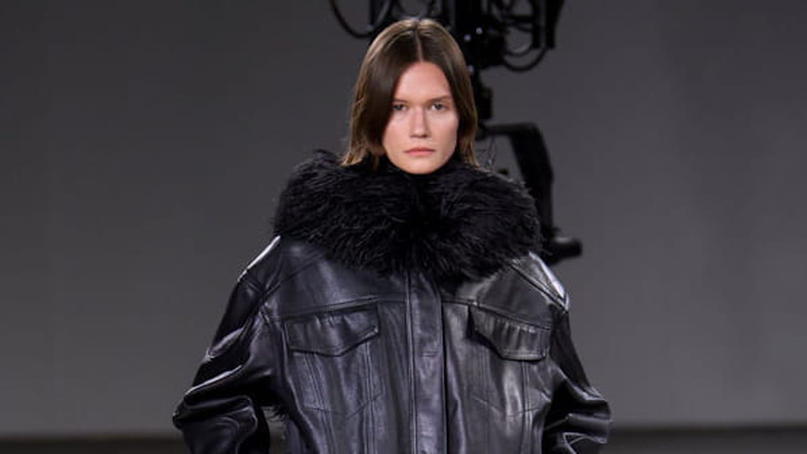 Défilé David Koma automne-hiver 2024-2025