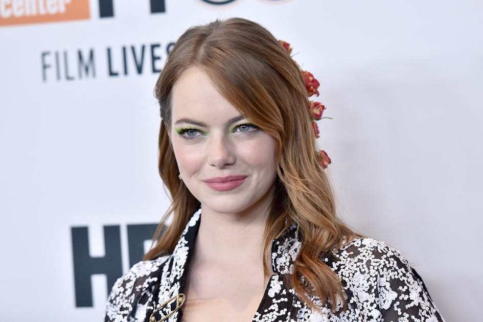 La coiffure fleurie d'Emma Stone