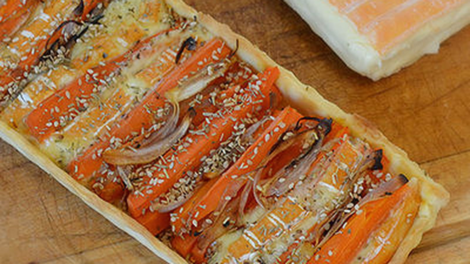 Tarte carottes, échalotes et vieux pané