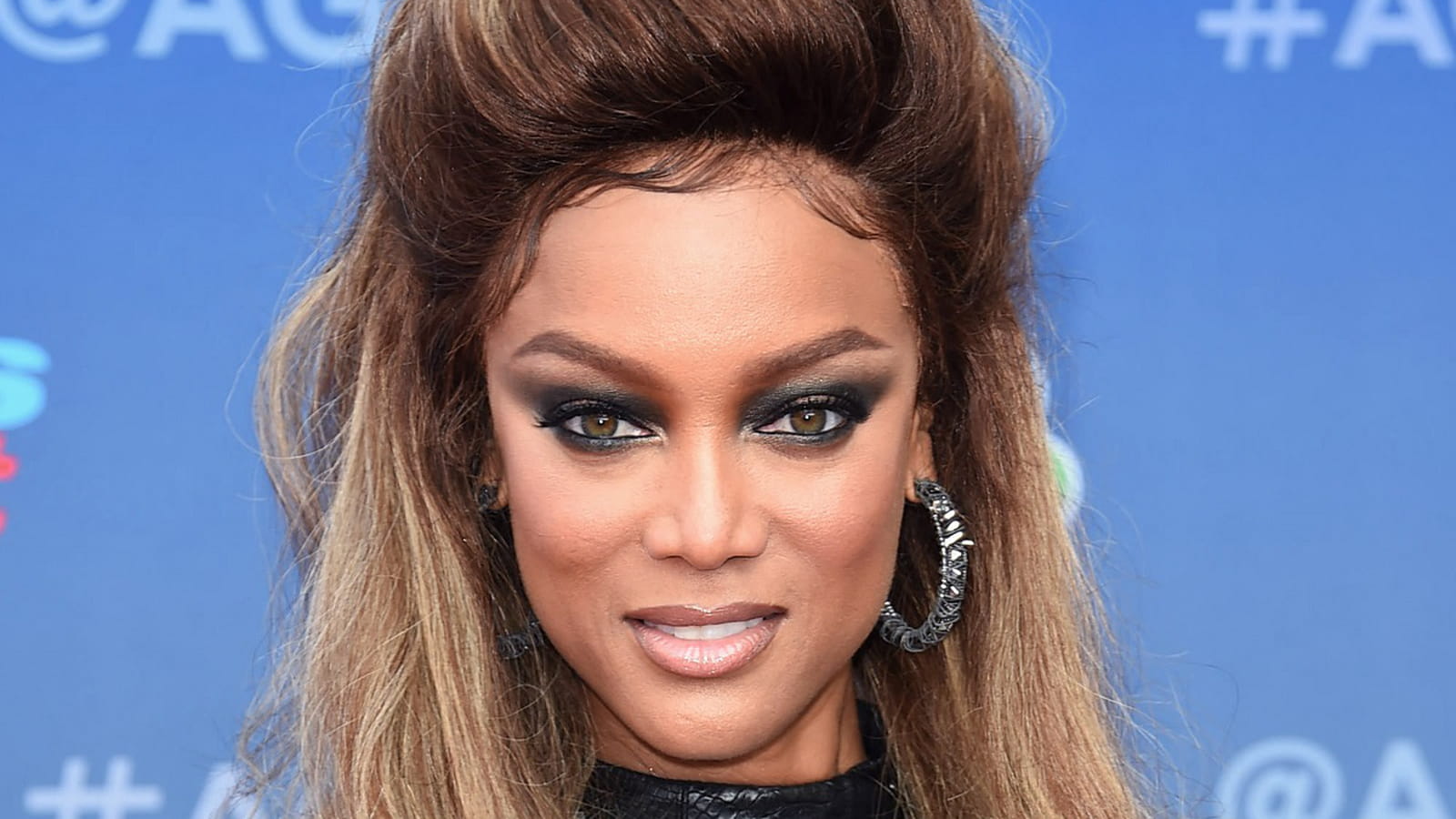 Tyra Banks, cheveux longs
