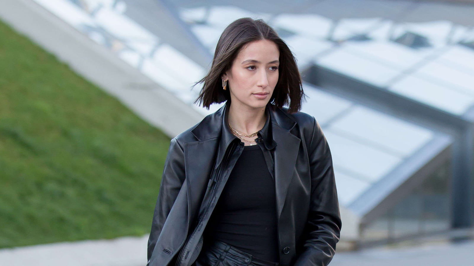 50 total looks noirs pour être toujours élégante repérés sur Instagram