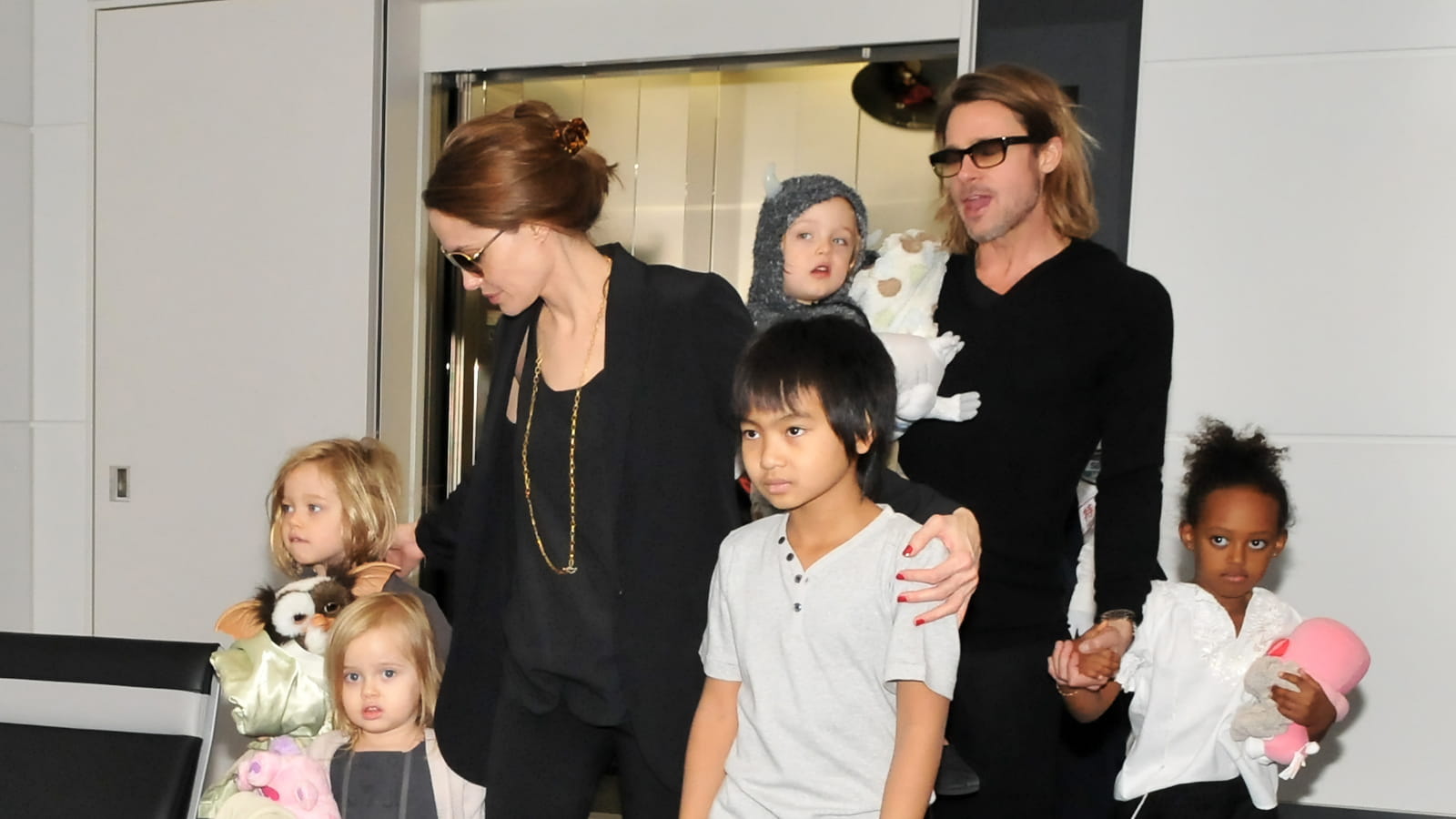 La famille Jolie-Pitt au complet en 2011