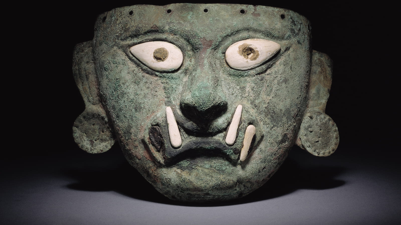 Masque funéraire représentant le visage d'Ai Apaec