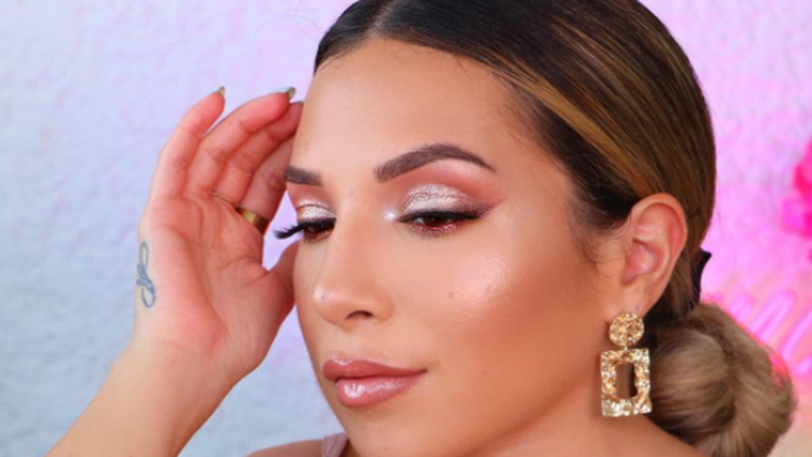 @elsamakeup