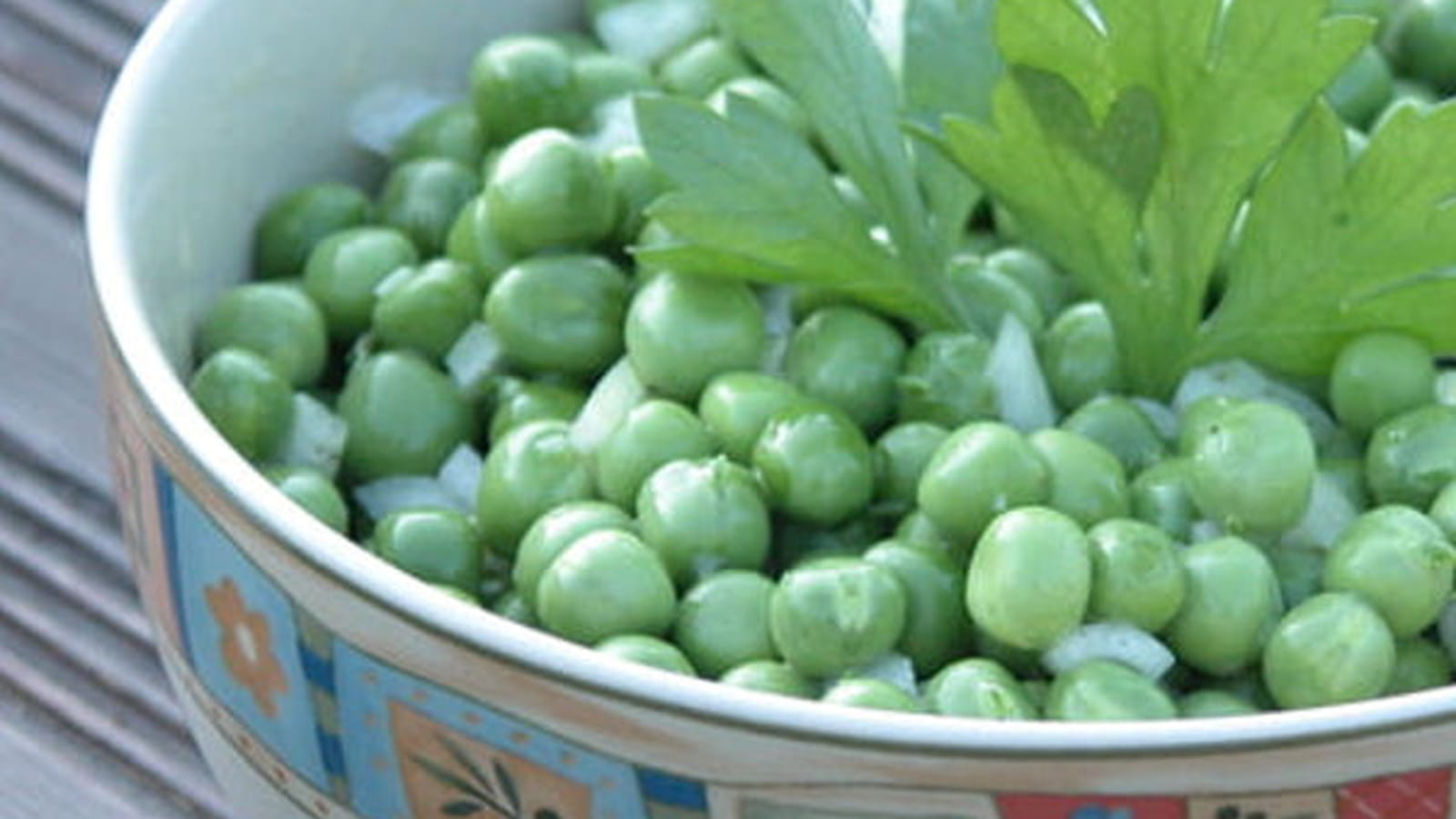 Salade de petits pois frais
