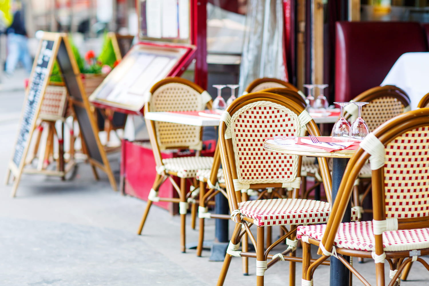 Ces deux signes suffisent à repérer un restaurant attrape-touristes, selon le Petit Futé