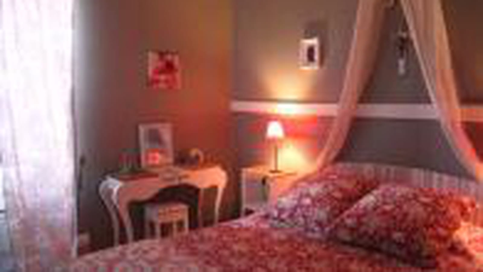Chambre romantique et fleurie
