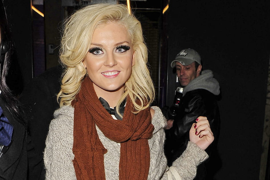 Perrie Edwards, avant