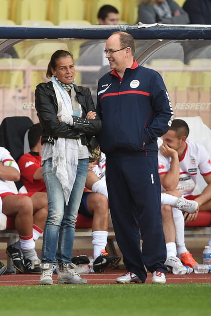 St&eacute;phanie de Monaco en veste et jean d&eacute;lav&eacute;