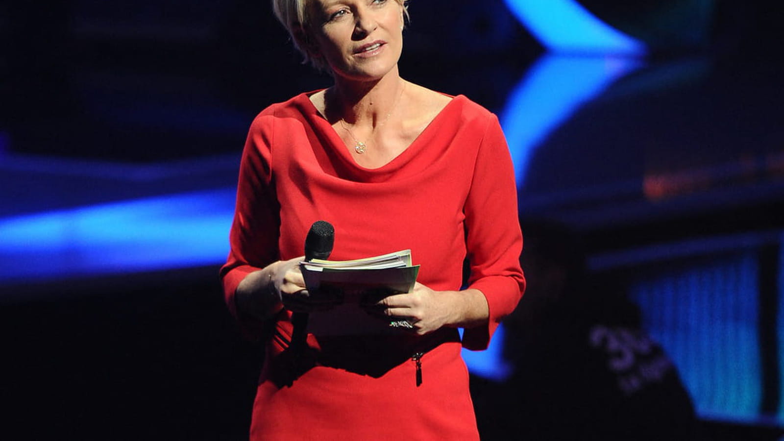 Sophie Davant en robe rouge 