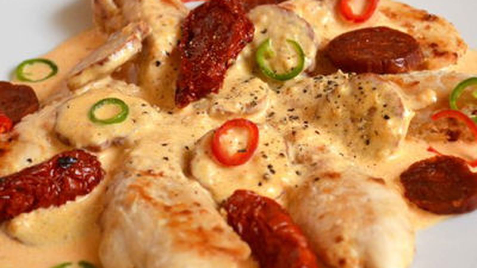 Aiguillettes de poulet, sauce au chorizo