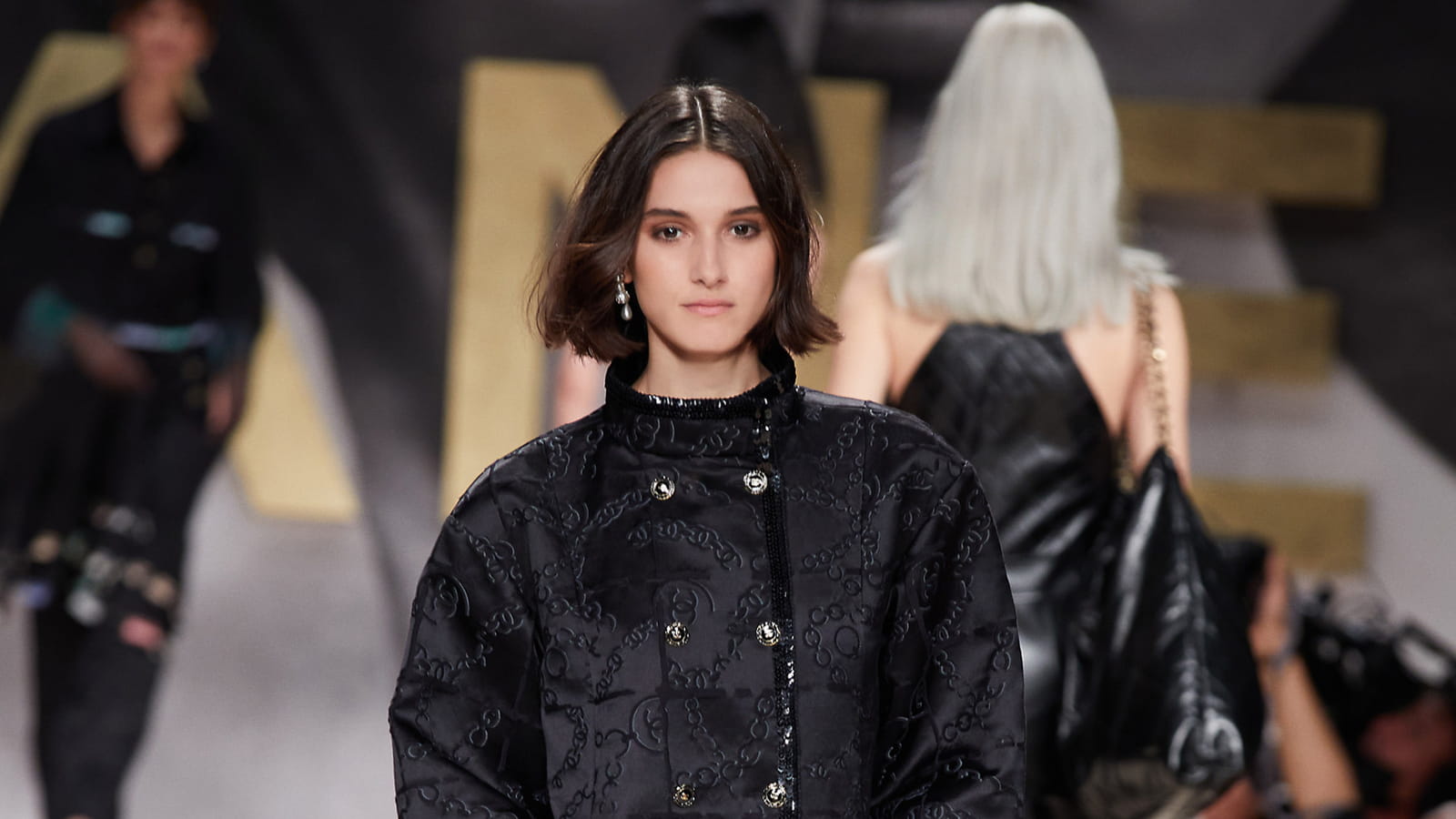 Look 61