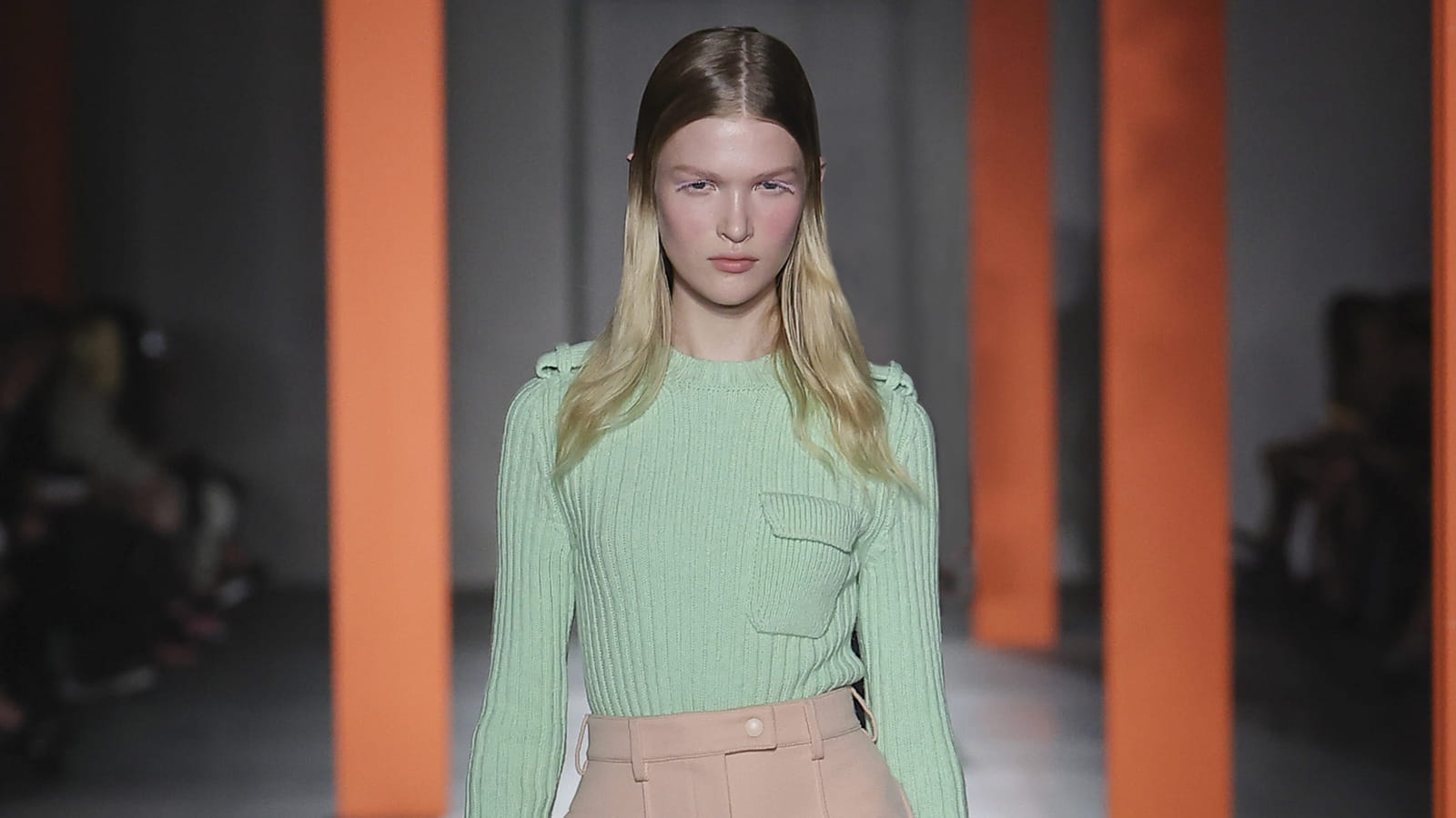 Look 25