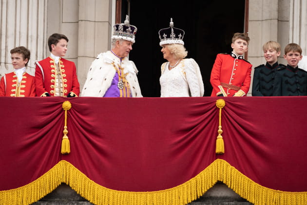 Charles III et la reine Camilla au balcon de Buckingham