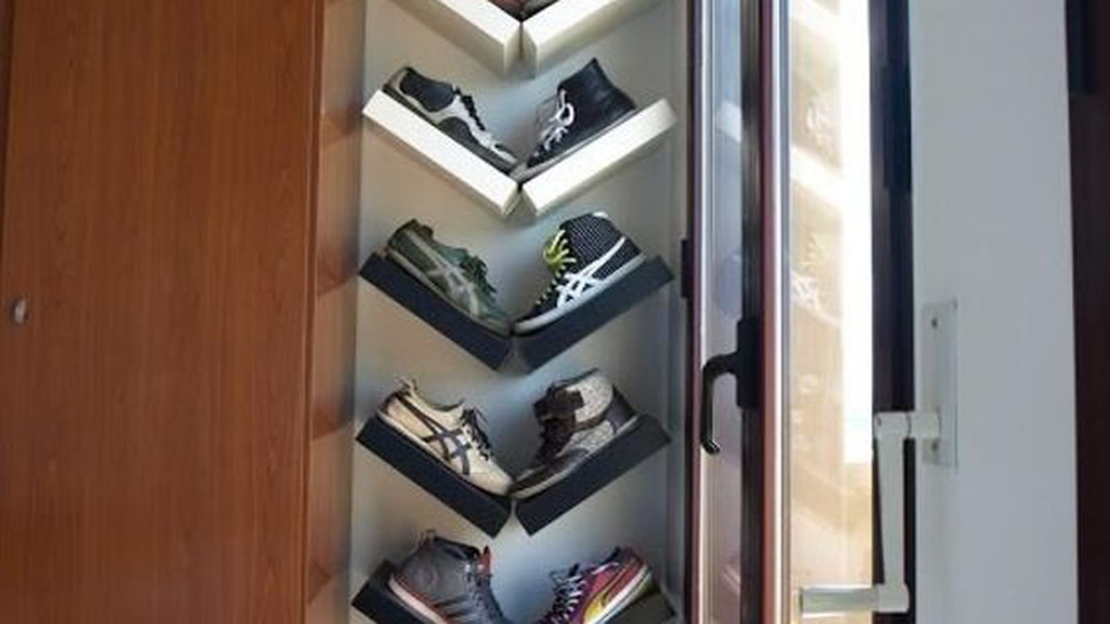 Étagère porte-chaussures