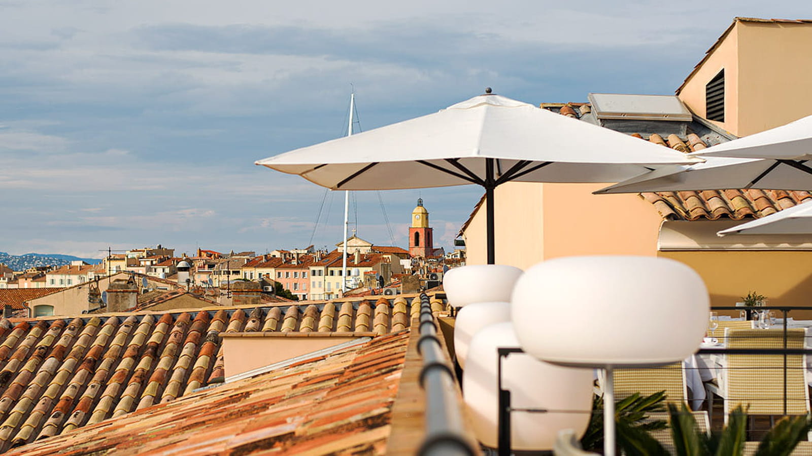 Le Bar Les Toits  - Hôtel de Paris à Saint-Tropez