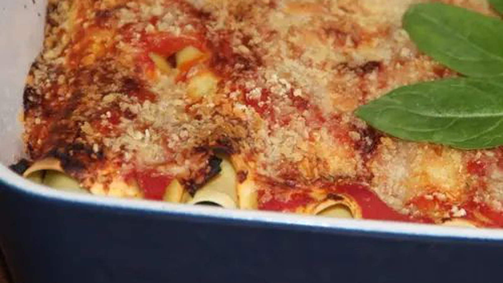 Cannelloni géants à la ricotta et aux épinards, sauce à la tomate
