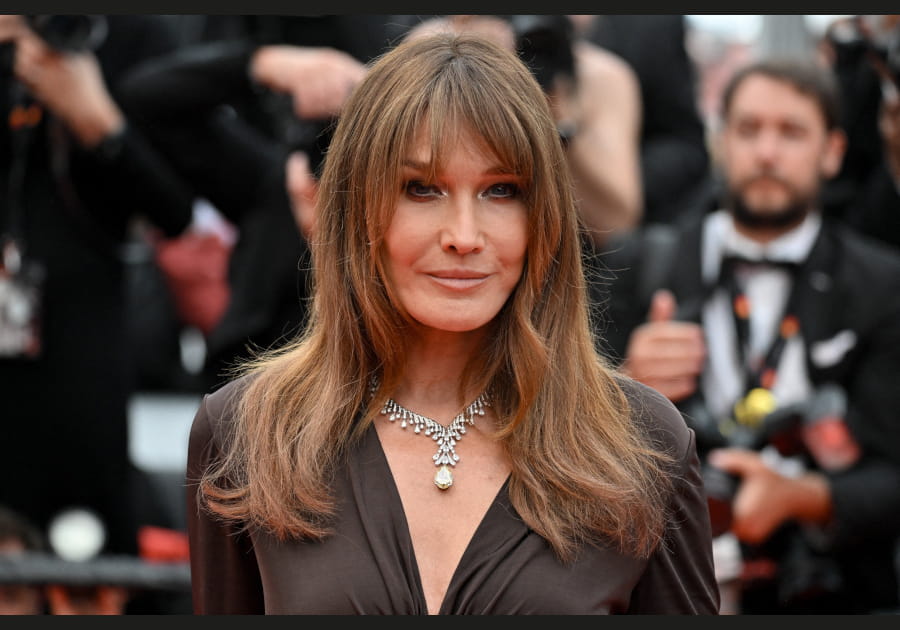 Le crayon paillet&eacute; de Carla Bruni