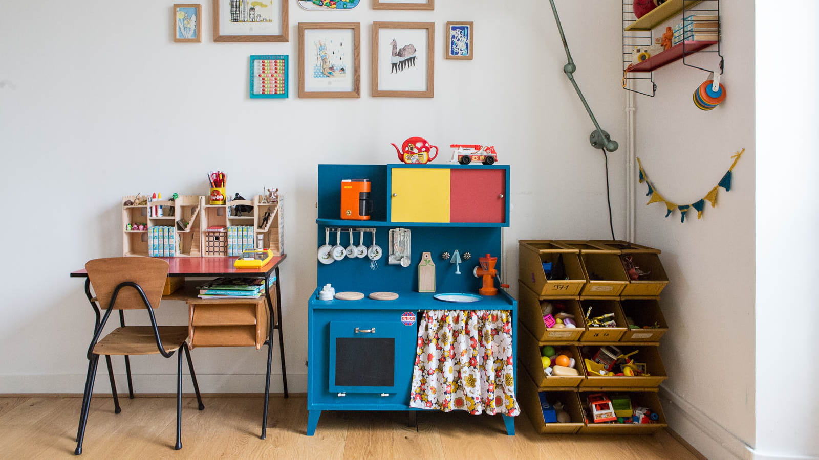 Une chambre d'enfant dans le style brocante