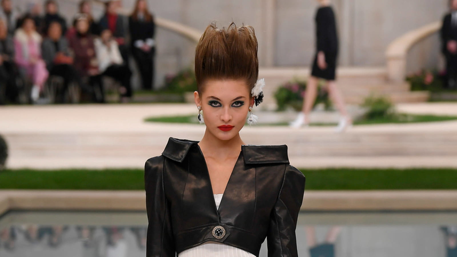 Look 30