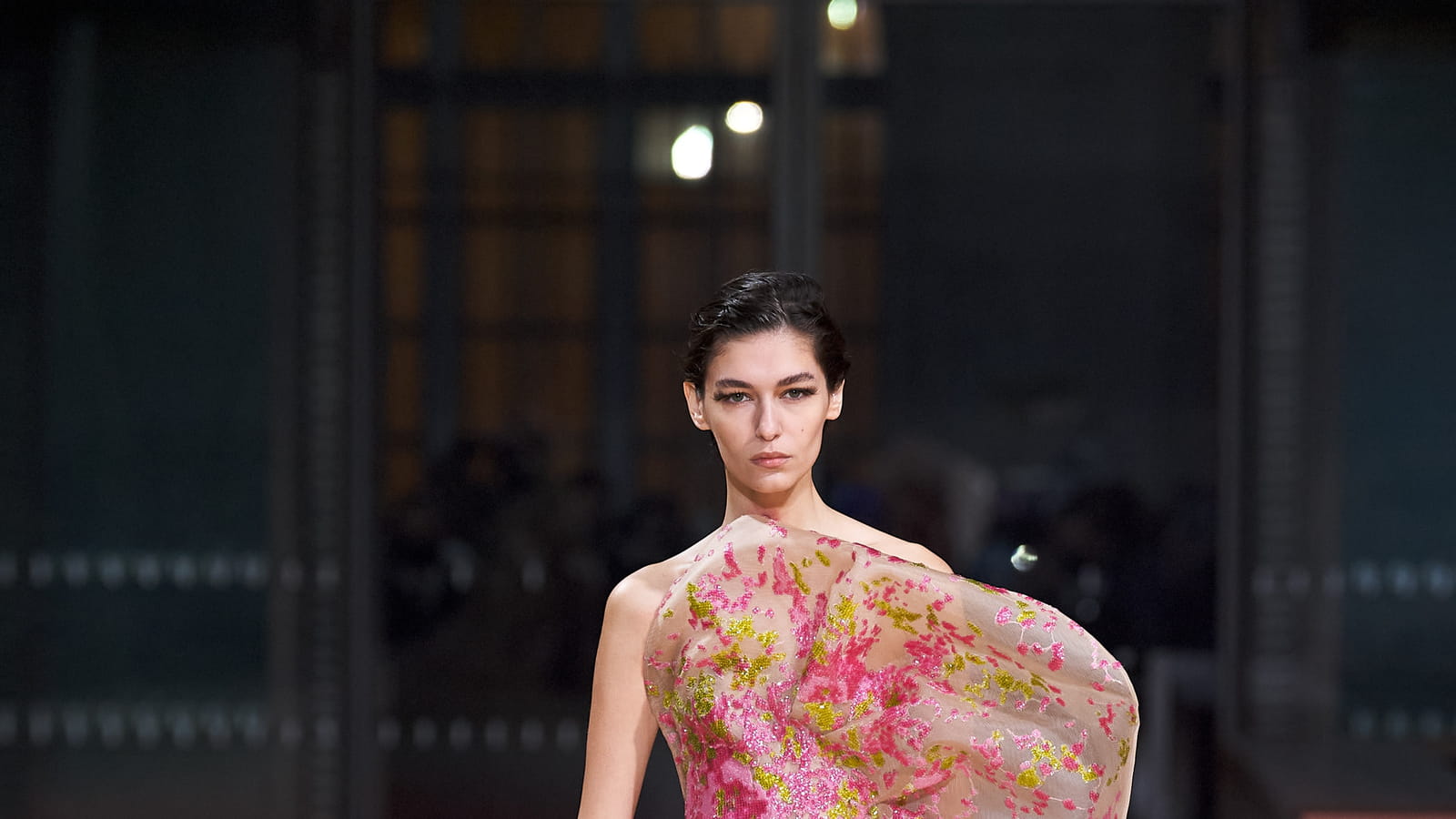 Look 3