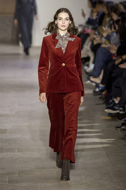 D&eacute;fil&eacute; Agn&egrave;s b.