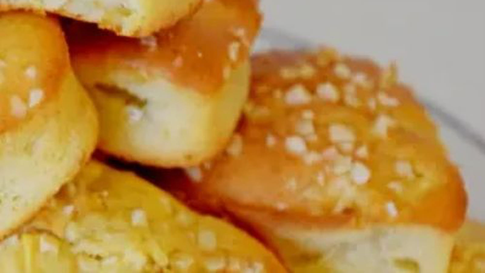 Muffin aux pommes et poudre d'écorce de combava