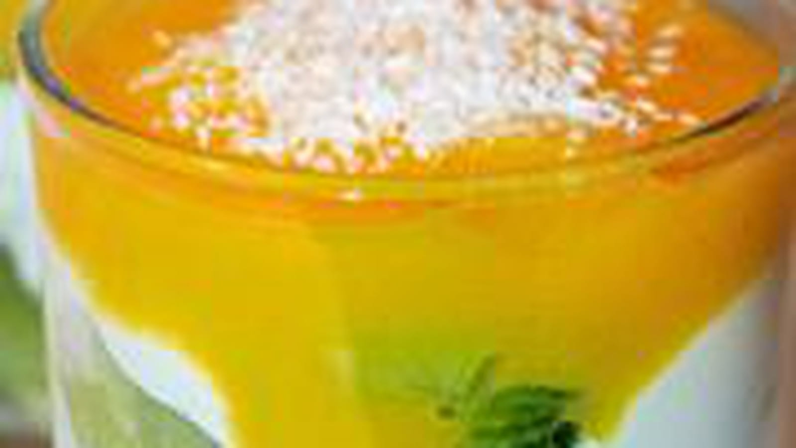 Verrines kiwis-mascarpone et coulis de mangue