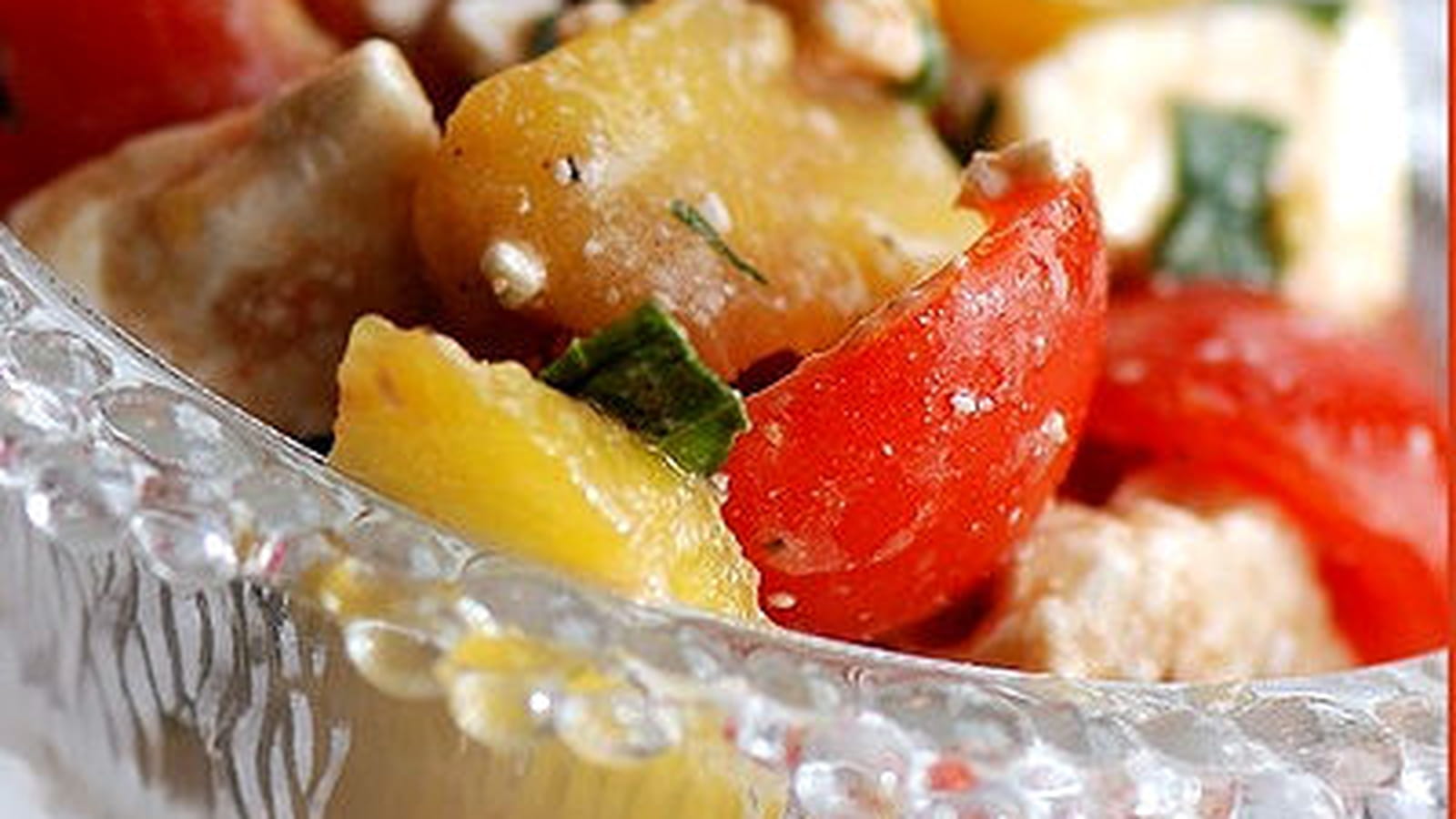 Fraîcheur de tomates aux pêches