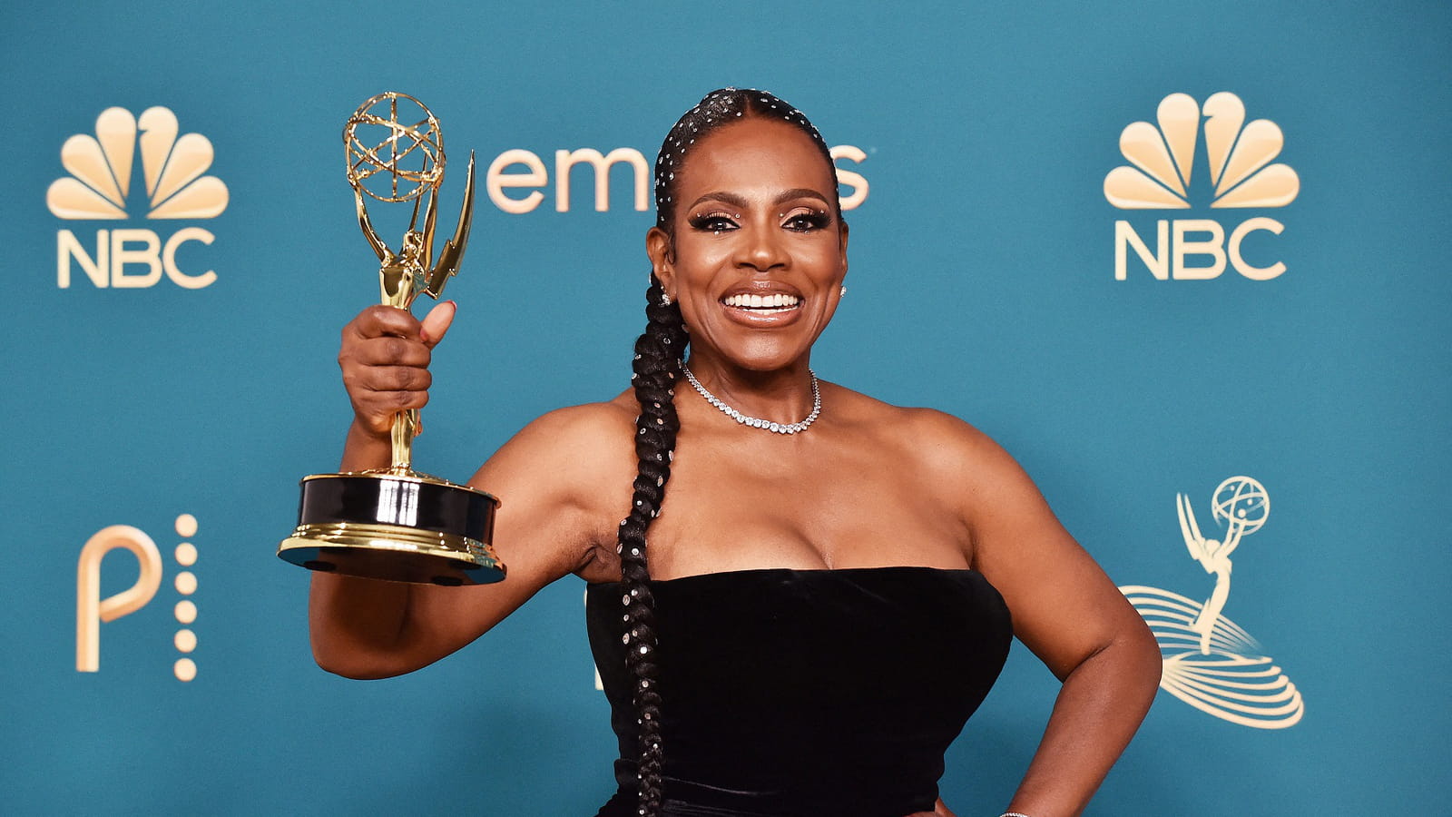 Sheryl Lee Ralph et sa tresse à strass