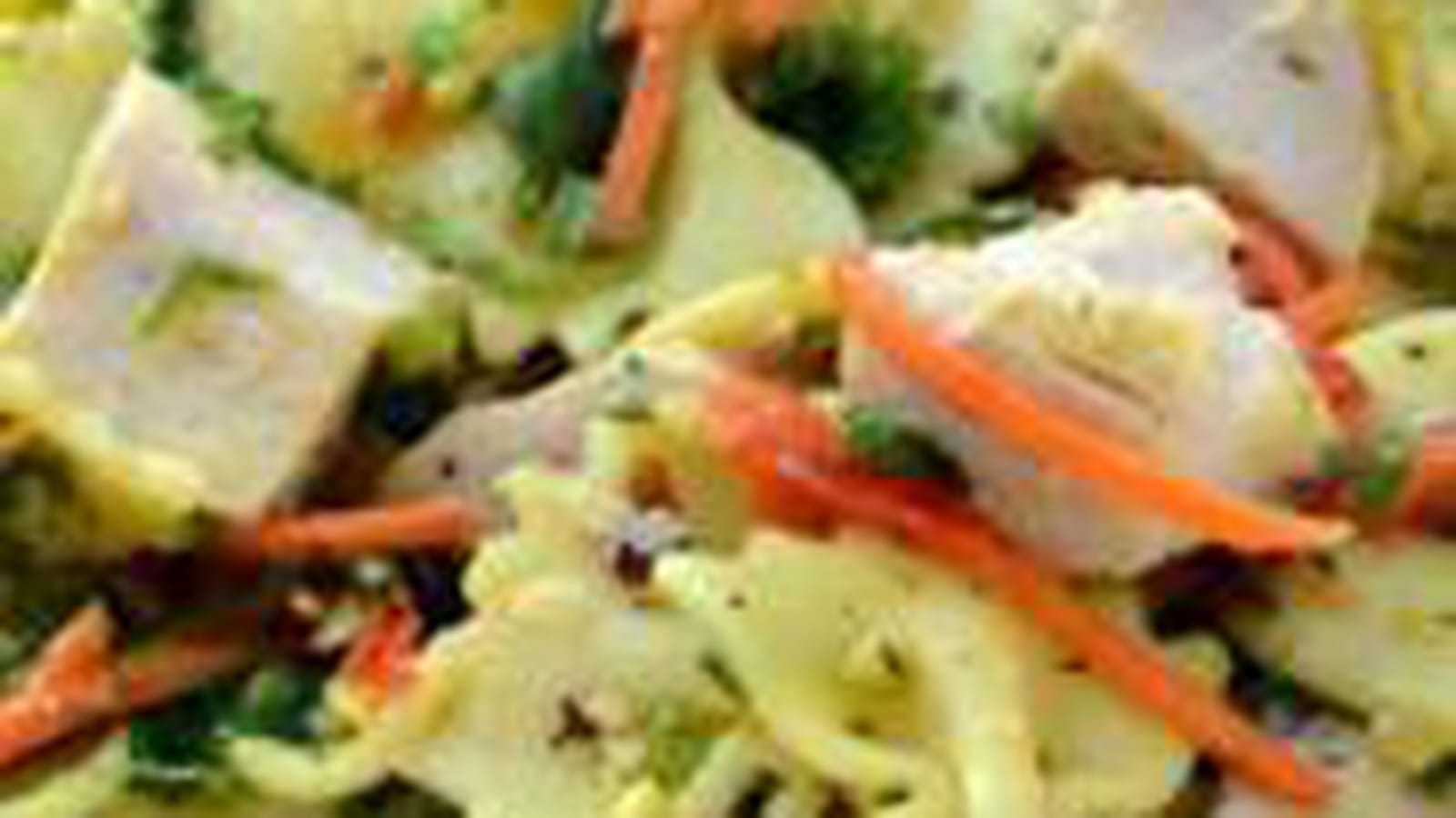 Salade de pâtes au poulet, vinaigrette moutarde et curry