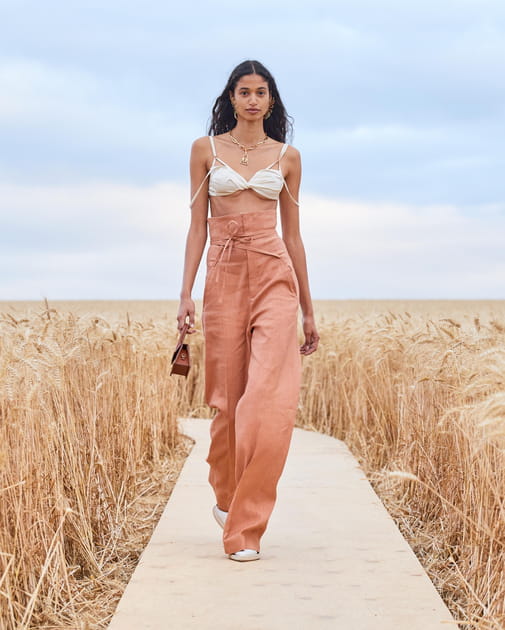 D&eacute;fil&eacute; Jacquemus printemps-&eacute;t&eacute; 2021, passage 33