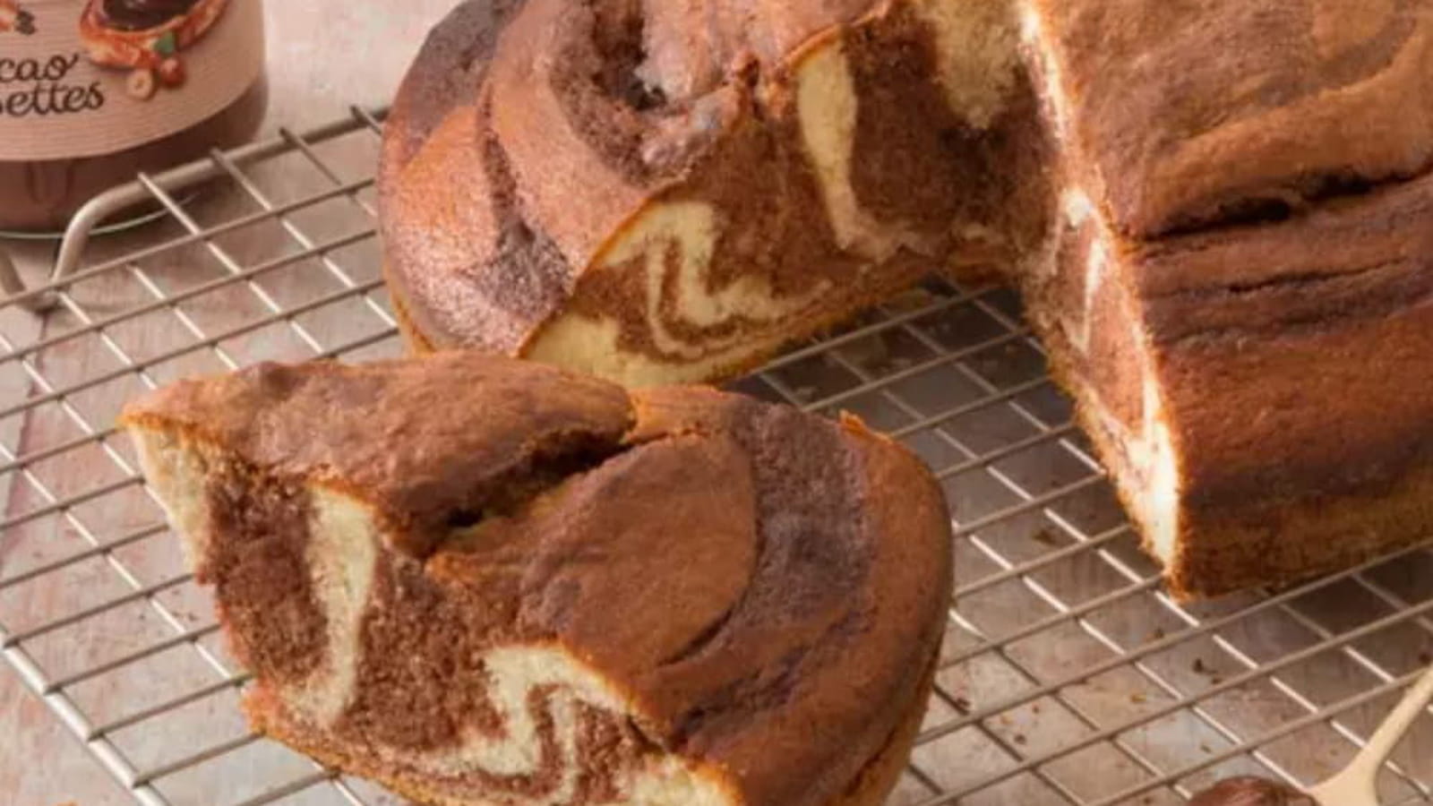 Gâteau au yaourt marbré à la pâte à tartiner
