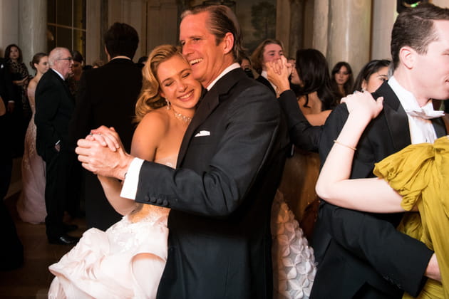 Elizabeth Starling Louis danse avec son père John Jeffry Louis III