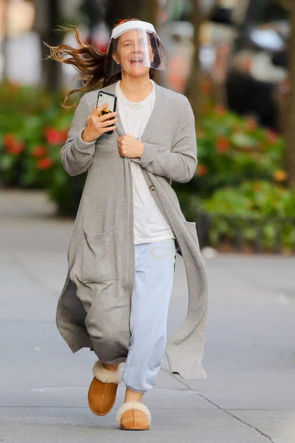 FLOP&nbsp;: Drew Barrymore en jogging pantoufles