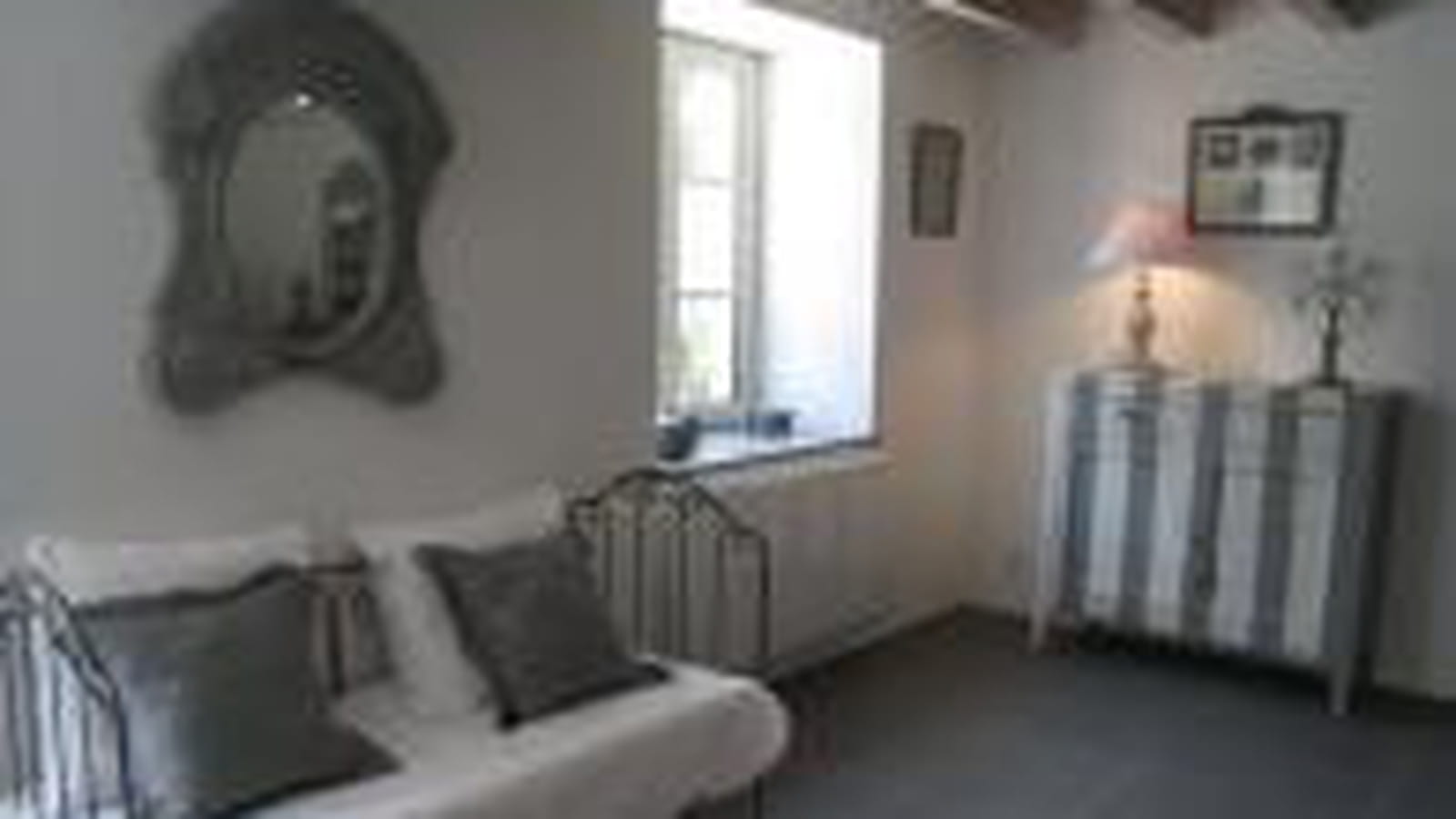 Petit salon
