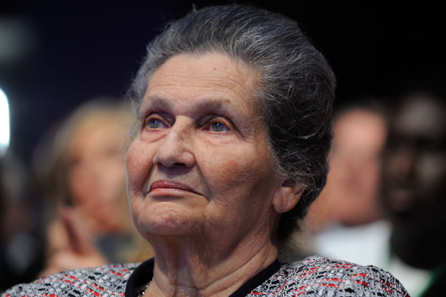 Simone Veil, hospitalisée pour détresse respiratoire