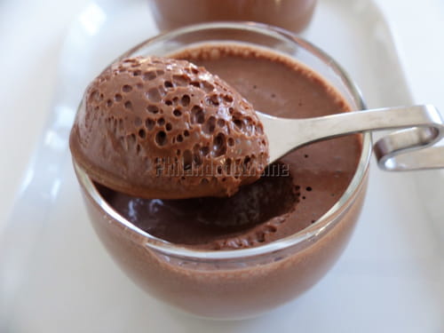Mousse express au chocolat et au café, réalisée au blender